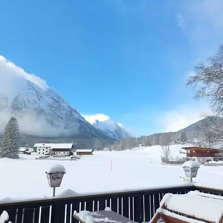 5 Haus Am Laerchenhang Appartamento Leutasch