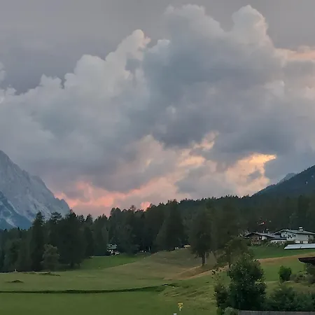 5 Haus Am Laerchenhang * Leutasch